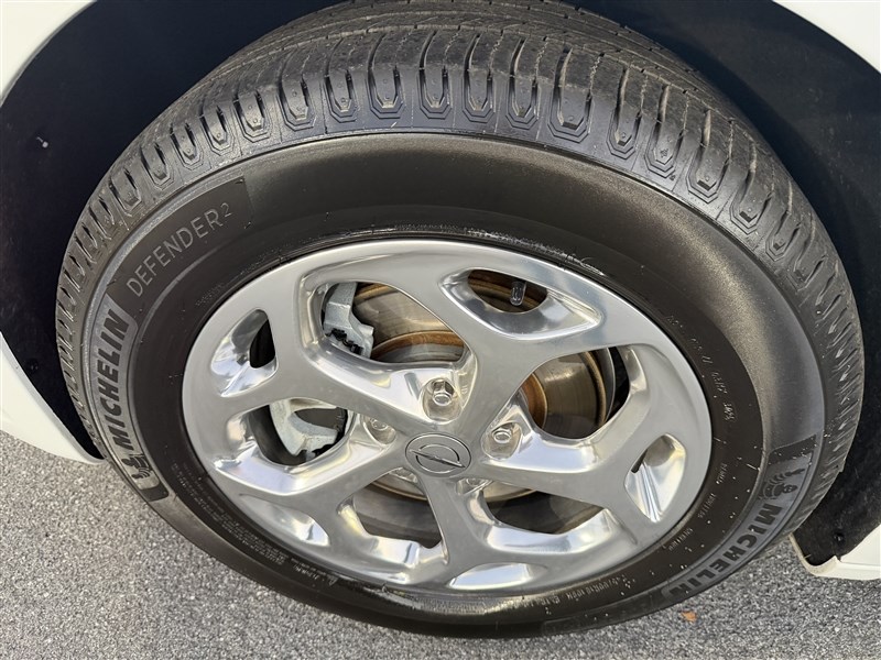 2022 CHRYSLER PACIFICA photo 33 of 39
