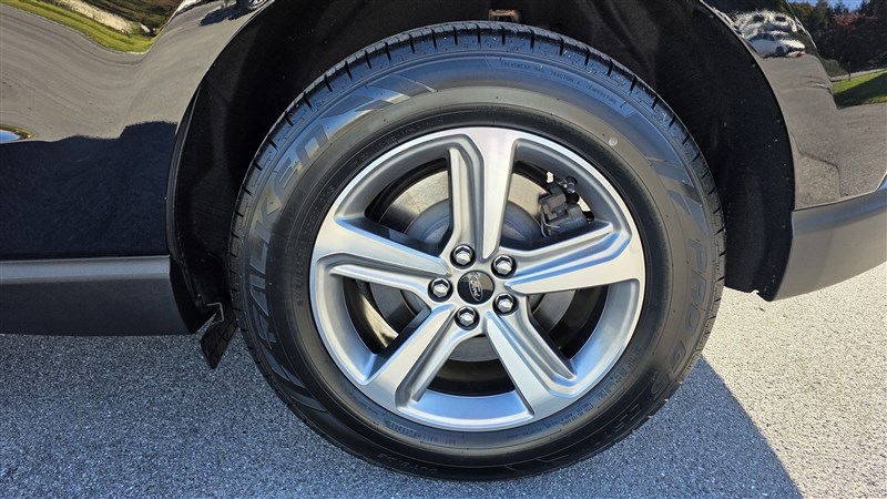 2023 FORD EDGE photo 12 of 41
