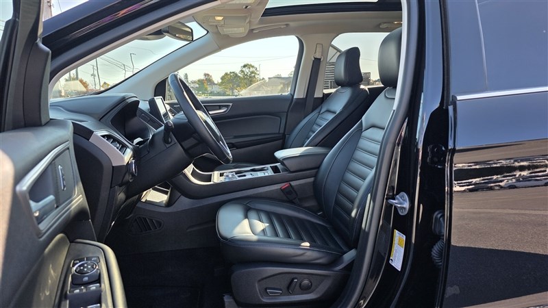 2023 FORD EDGE photo 13 of 41
