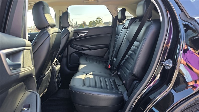 2023 FORD EDGE photo 14 of 41