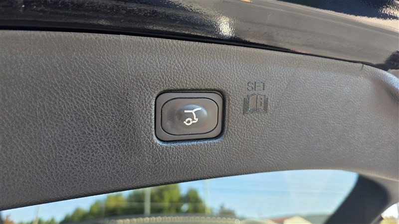 2023 FORD EDGE photo 17 of 41