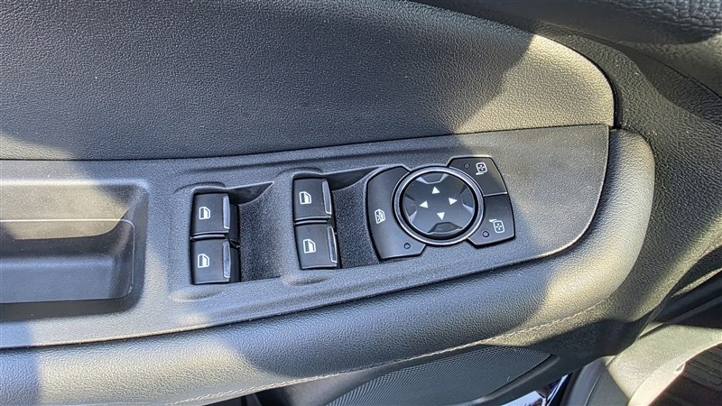 2023 FORD EDGE photo 22 of 41