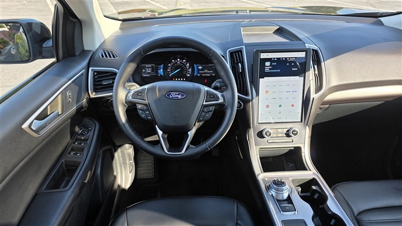2023 FORD EDGE photo 24 of 41