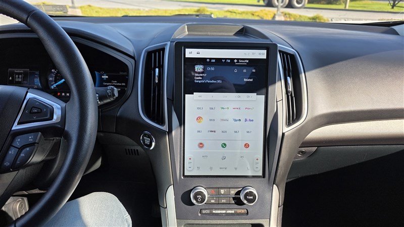 2023 FORD EDGE photo 32 of 41