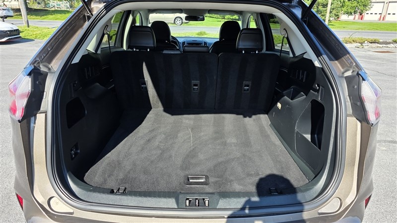 2019 FORD EDGE photo 15 of 34