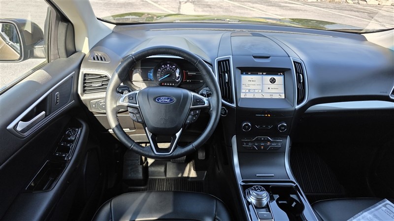 2019 FORD EDGE photo 22 of 34