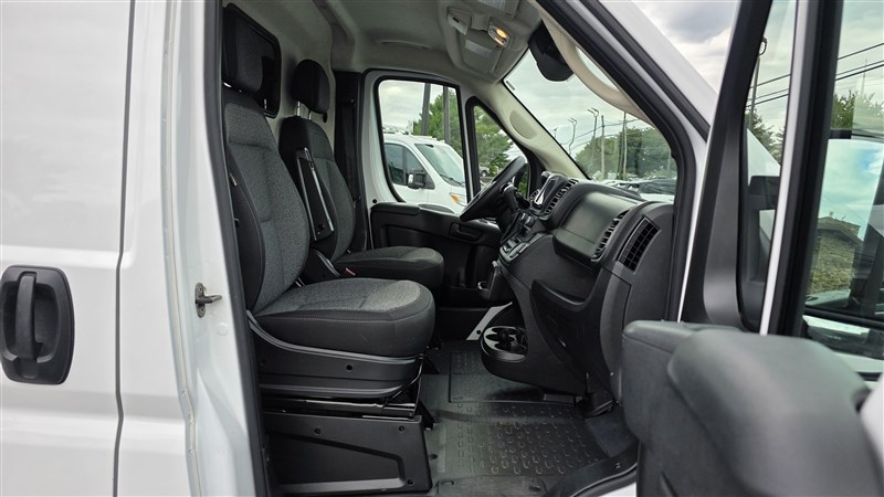 2025 RAM PROMASTER 2500 photo 18 of 32