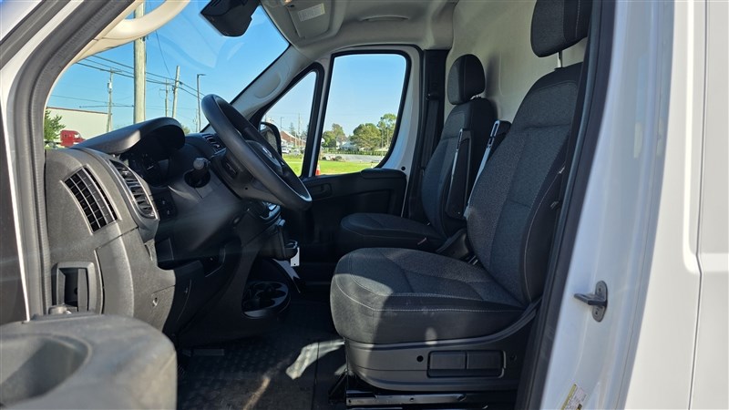 2023 RAM PROMASTER 2500 photo 13 of 31