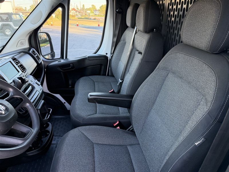 2023 RAM PROMASTER 2500 photo 18 of 26