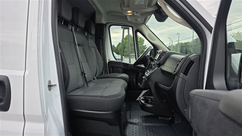 2023 RAM PROMASTER 2500 photo 14 of 25