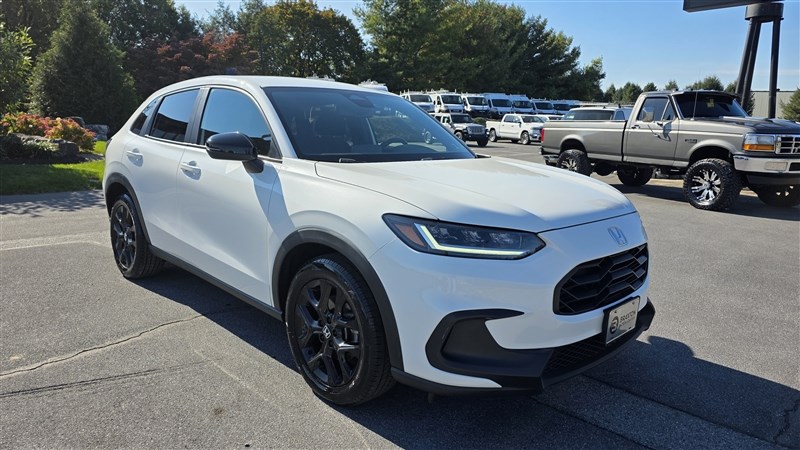 2023 HONDA HR-V photo 2 of 36