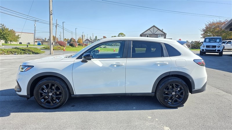 2023 HONDA HR-V photo 5 of 36