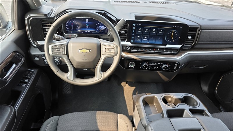 2024 CHEVROLET SILVERADO photo 20 of 33