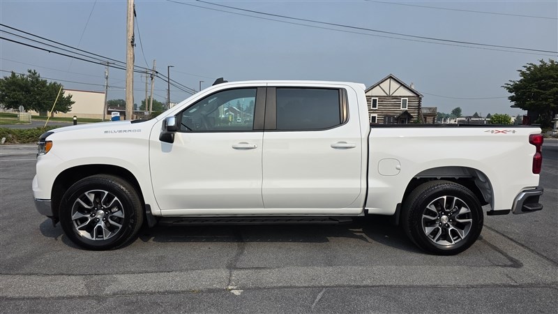 2024 CHEVROLET SILVERADO photo 5 of 33