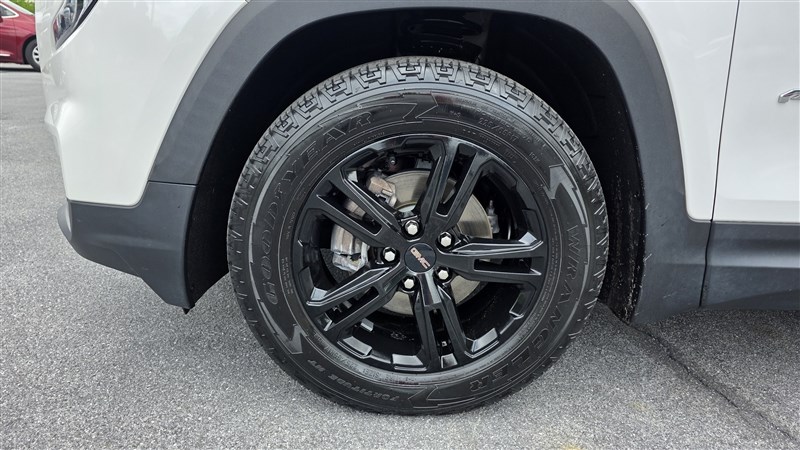 2023 GMC TERRAIN AT4 - 10