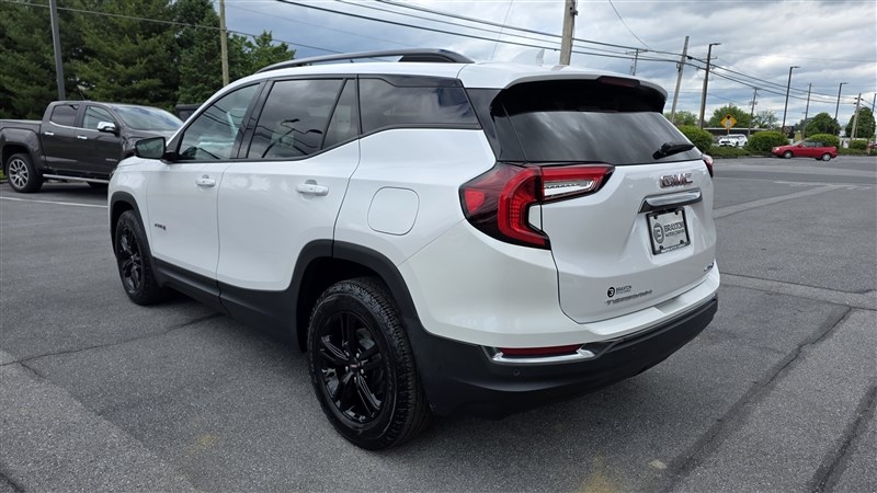2023 GMC TERRAIN AT4 - 5