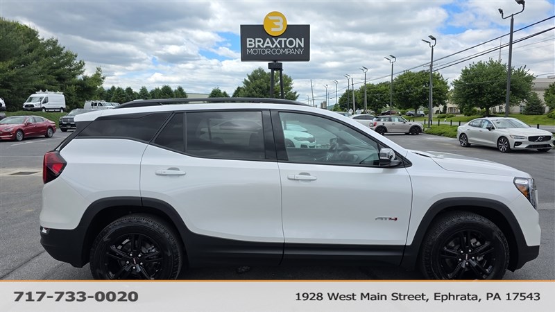 2023 GMC TERRAIN AT4 - 0