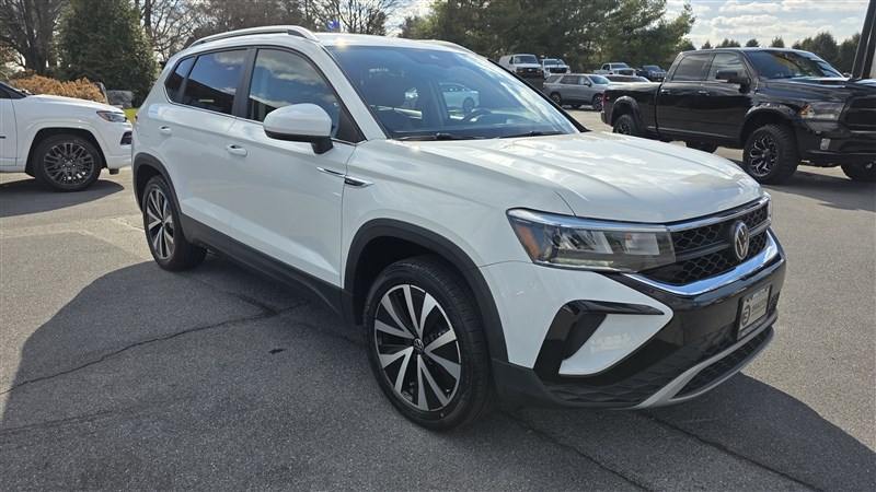 2023 VOLKSWAGEN TAOS SE 4Motion - 1