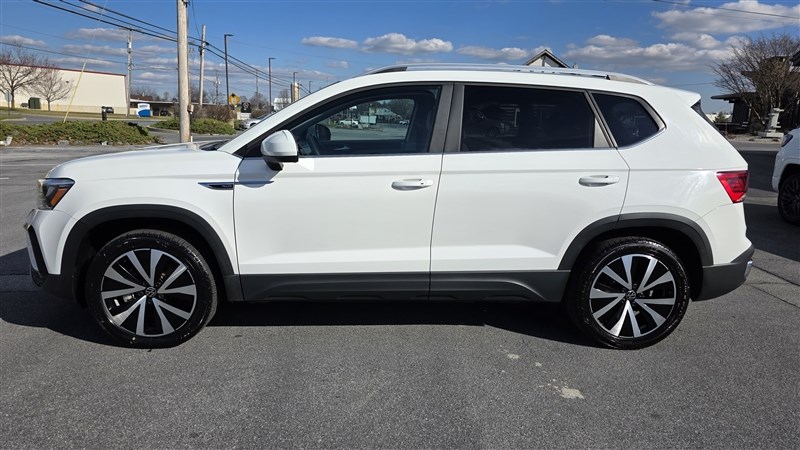 2023 VOLKSWAGEN TAOS SE 4Motion - 4