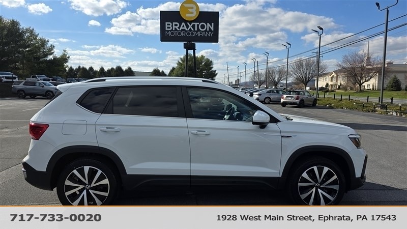 2023 VOLKSWAGEN TAOS SE 4Motion - 0