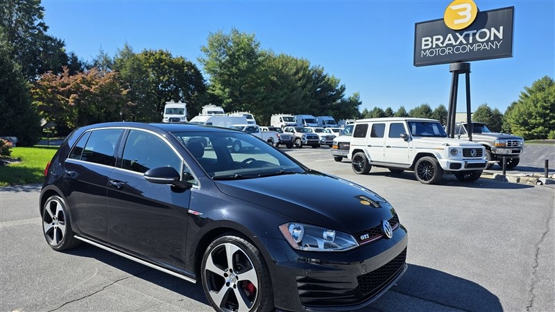 2016 VOLKSWAGEN GTI photo 2 of 36