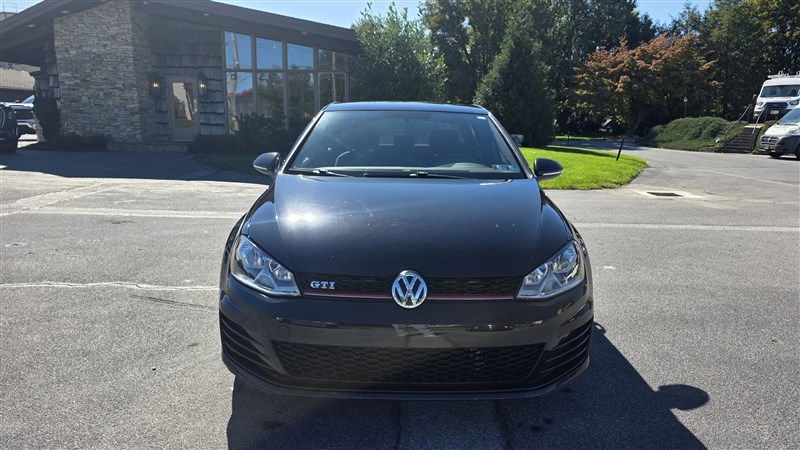 2016 VOLKSWAGEN GTI photo 3 of 36
