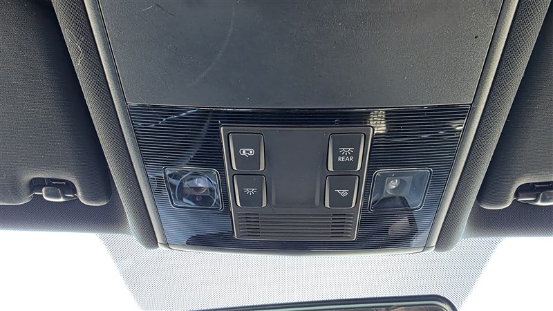 2016 VOLKSWAGEN GTI photo 35 of 36