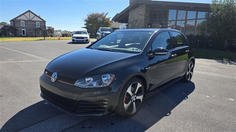 2016 VOLKSWAGEN GTI photo 4 of 36
