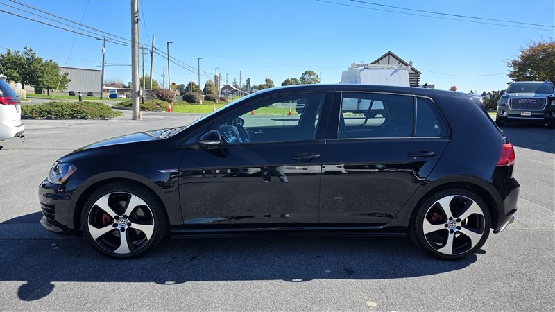 2016 VOLKSWAGEN GTI photo 5 of 36