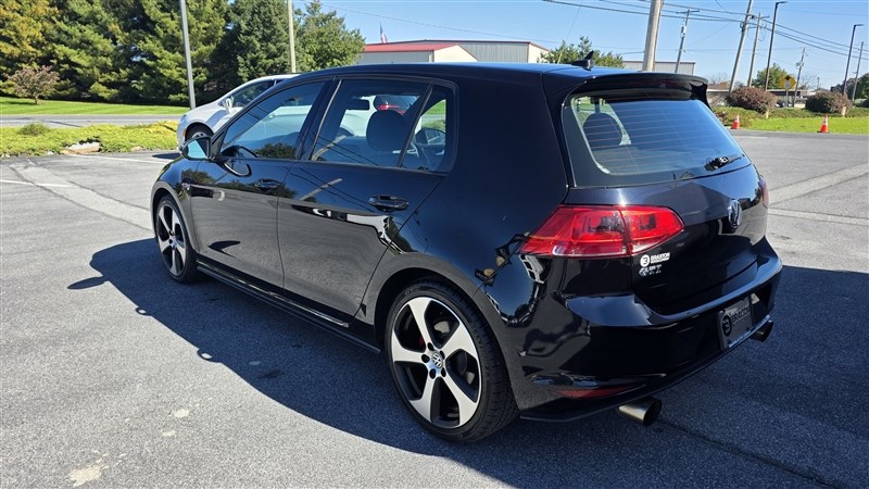 2016 VOLKSWAGEN GTI photo 6 of 36