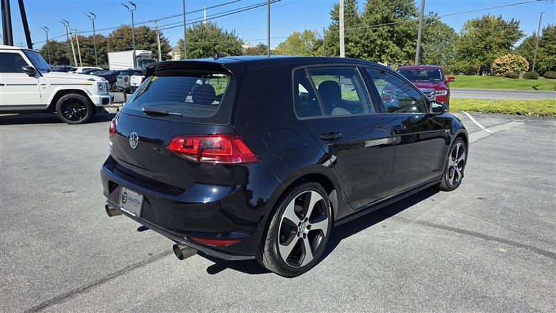 2016 VOLKSWAGEN GTI photo 8 of 36