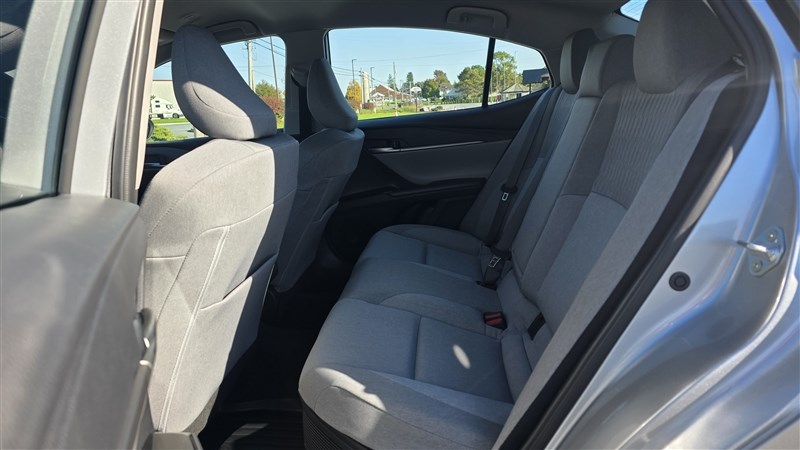 2026 TOYOTA CAMRY photo 14 of 36