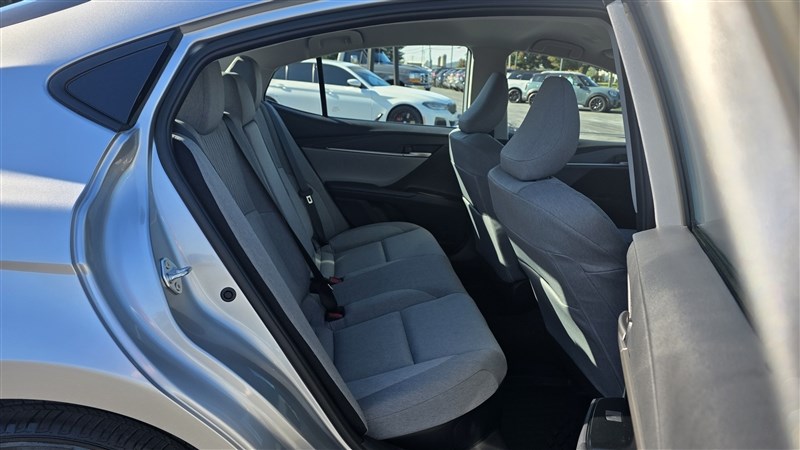 2026 TOYOTA CAMRY photo 16 of 36