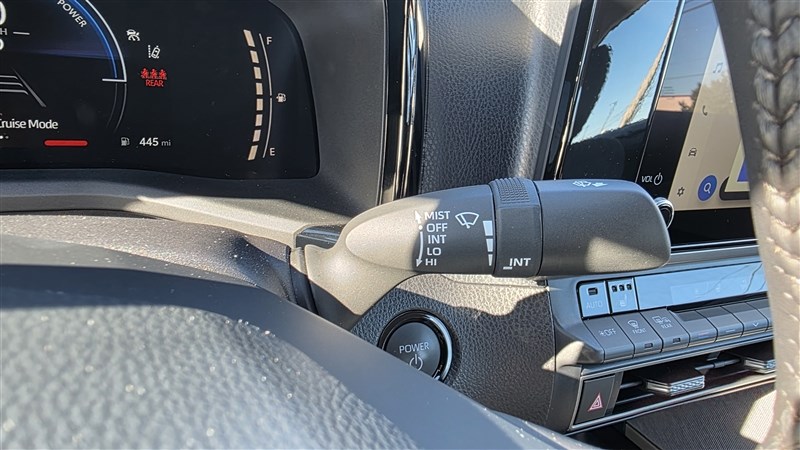 2026 TOYOTA CAMRY photo 24 of 36