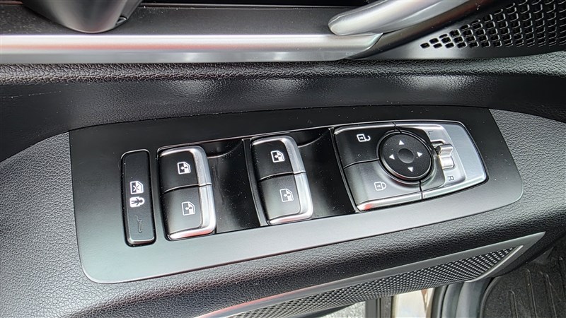 2022 KIA TELLURIDE photo 22 of 38