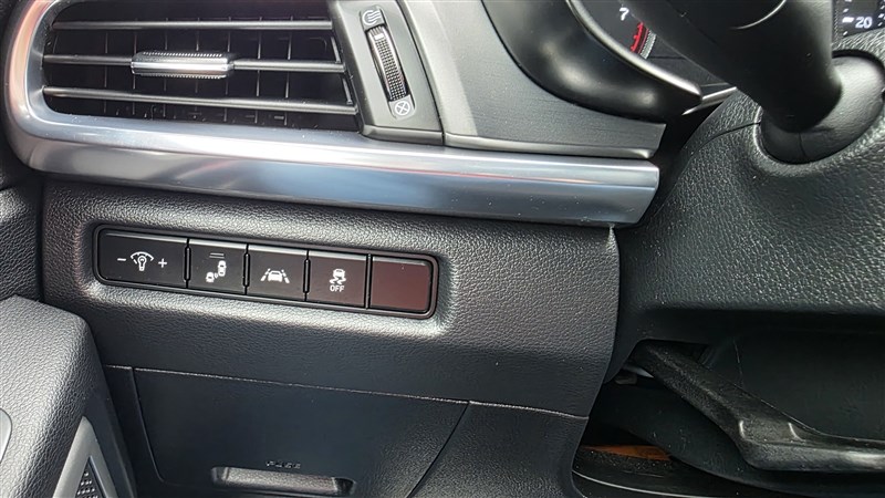 2022 KIA TELLURIDE photo 23 of 38