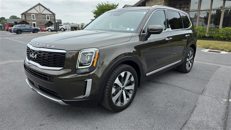 2022 KIA TELLURIDE photo 4 of 38