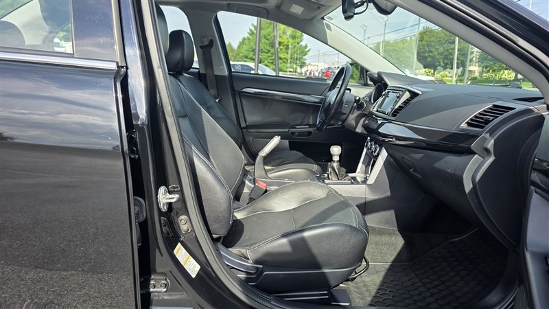 2016 MITSUBISHI LANCER photo 18 of 36
