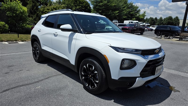 2023 CHEVROLET TRAILBLAZER LT - 1