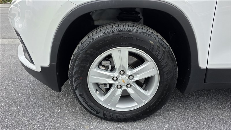 2022 CHEVROLET TRAX photo 11 of 30