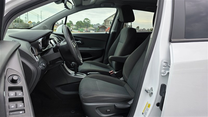 2022 CHEVROLET TRAX photo 13 of 30