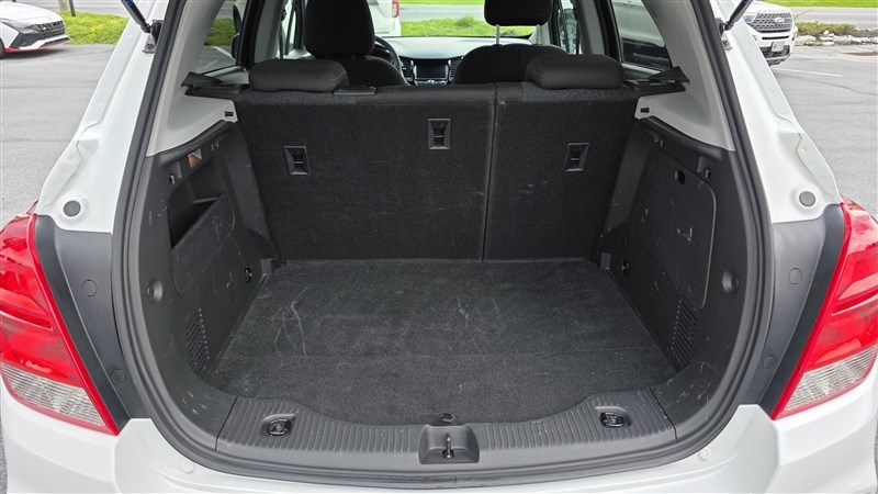 2022 CHEVROLET TRAX photo 14 of 30