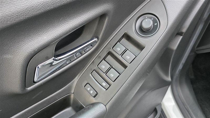 2022 CHEVROLET TRAX photo 17 of 30