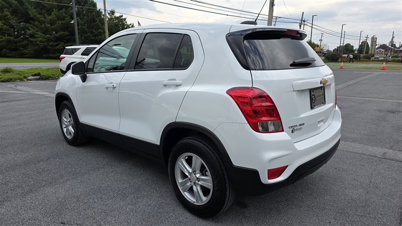 2022 CHEVROLET TRAX photo 6 of 30