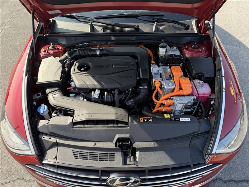2023 HYUNDAI SONATA Hybrid Limited - 4