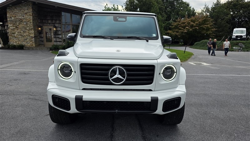 2025 MERCEDES-BENZ G photo 3 of 56