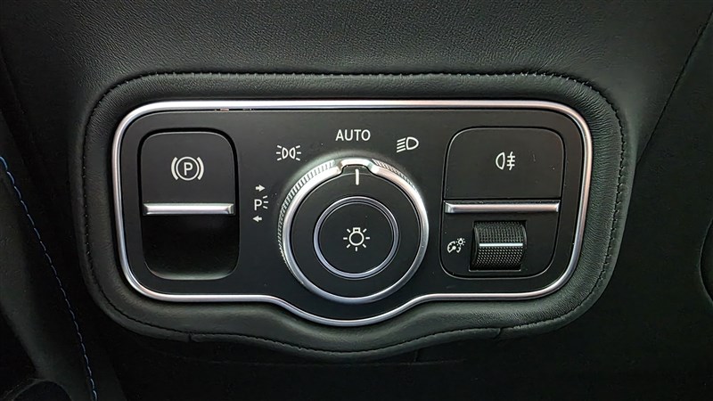 2025 MERCEDES-BENZ G photo 30 of 56