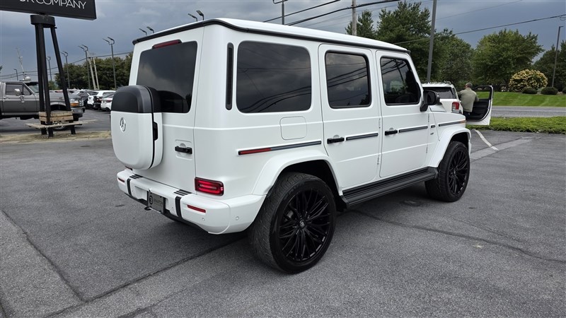 2025 MERCEDES-BENZ G photo 8 of 56