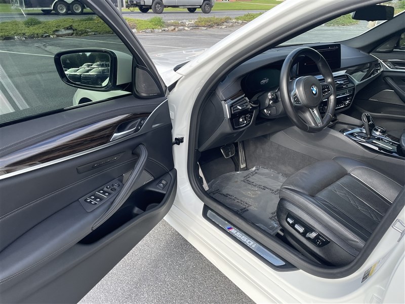 2021 BMW M550XI xDrive - 10