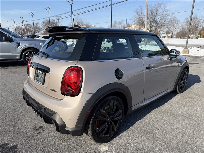 2024 MINI SE Hardtop John Cooper Works - 11